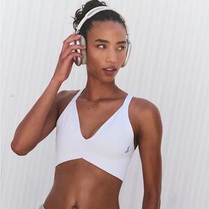 BRAND NEW WITH TAGS FREE PEOPLE MOVEMENT Good Karma Super Plunge Bra